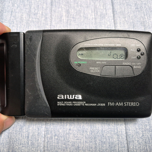 AIWA HS-JX828 BLACK색상 정크기기 판매합니다. 이미지