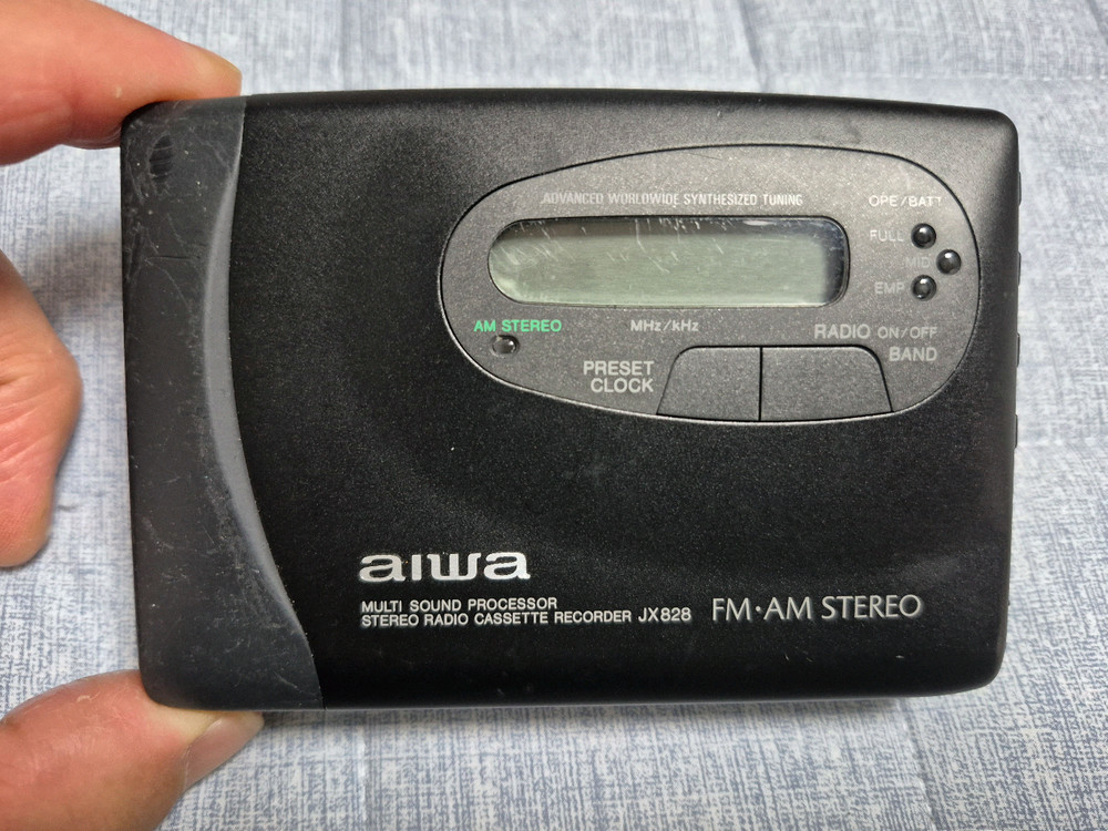 AIWA HS-JX828 BLACK색상 정크기기 판매합니다. 이미지