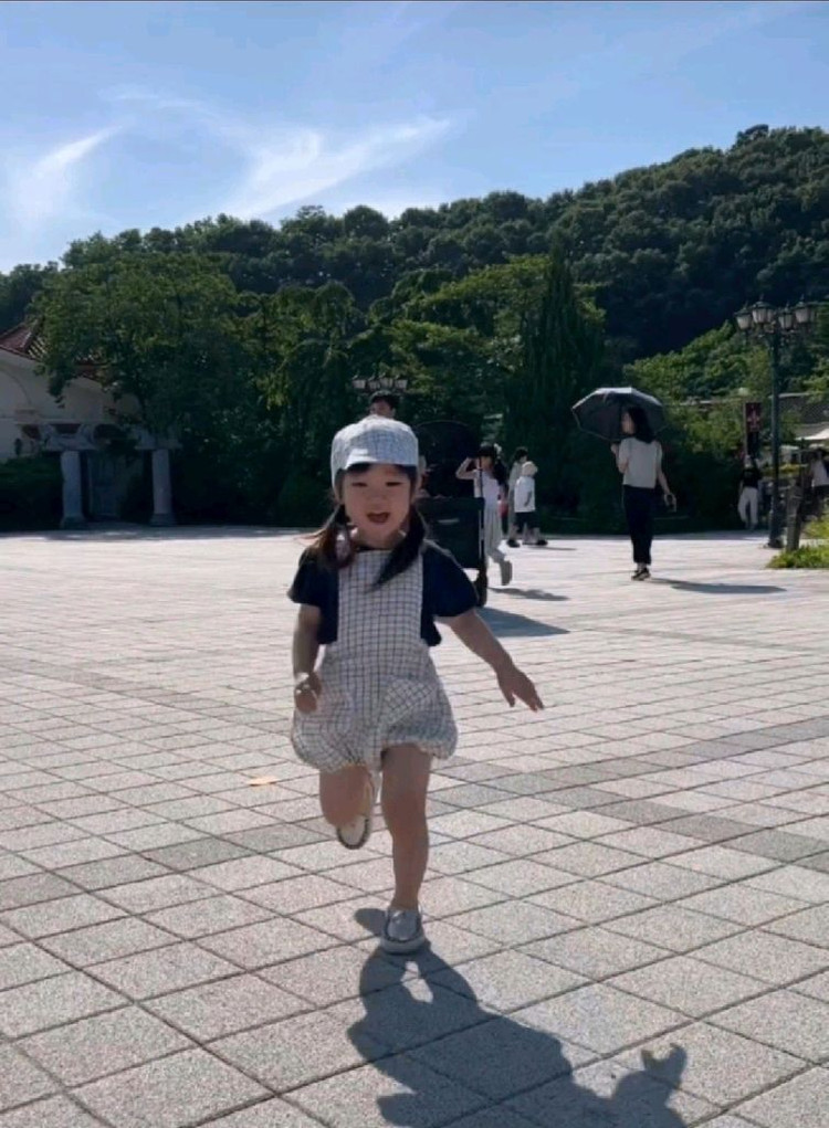 수어플룸 미샤앤퍼프 5y 일괄 이미지