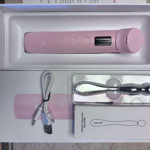 메디큐브 에이지알 부스터 프로 핑크에디션 이미지