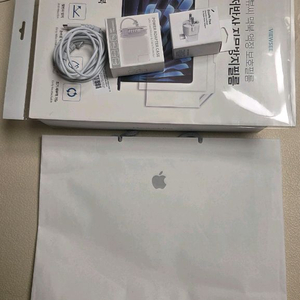 맥북 프로 14인치 M5 칩, 32GB 메모리 2tb 10/10코어 제품 이미지