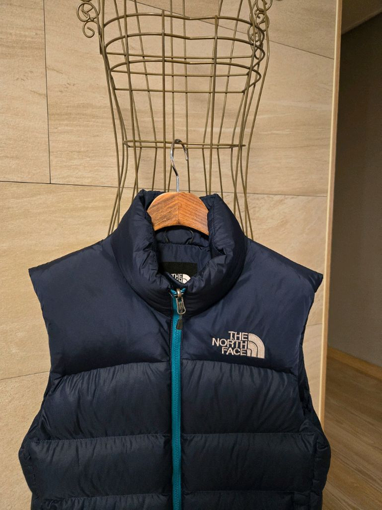 [55] 노스페이스 여성 눕시 구스 패딩 700 이미지