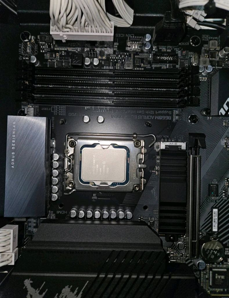 i7-13700K, RTX 3070Ti, 32G 게이밍PC 본체 컴퓨터 판매합니다 이미지