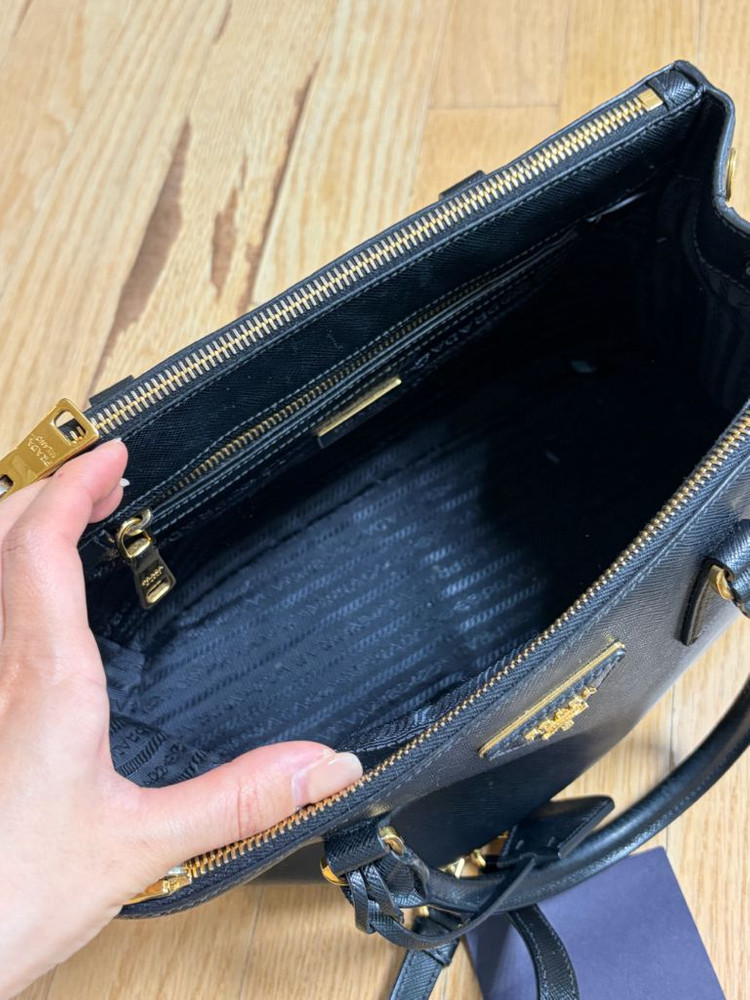 프라다 사피아노 토트 도트 가방 (정품) 이미지