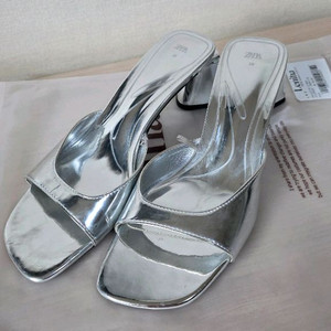 zara 자라 실버 메탈 샌들 힐 / 뮬 6cm 245 이미지
