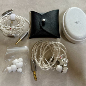 메제오디오 알바 이어폰 + 메제 4.4 케이블 이미지