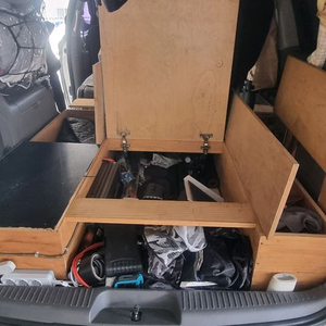 캠핑카 침대 수납장 세트 이미지