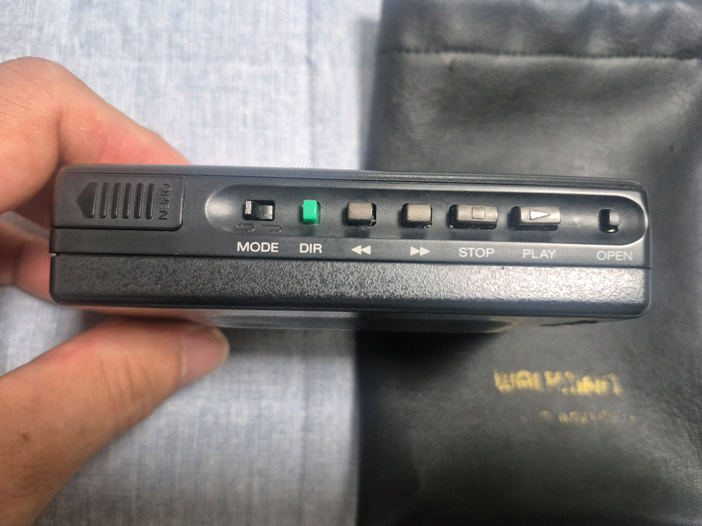 SONY WM 506 BLACK색상 정크기기 판매합니다. 이미지