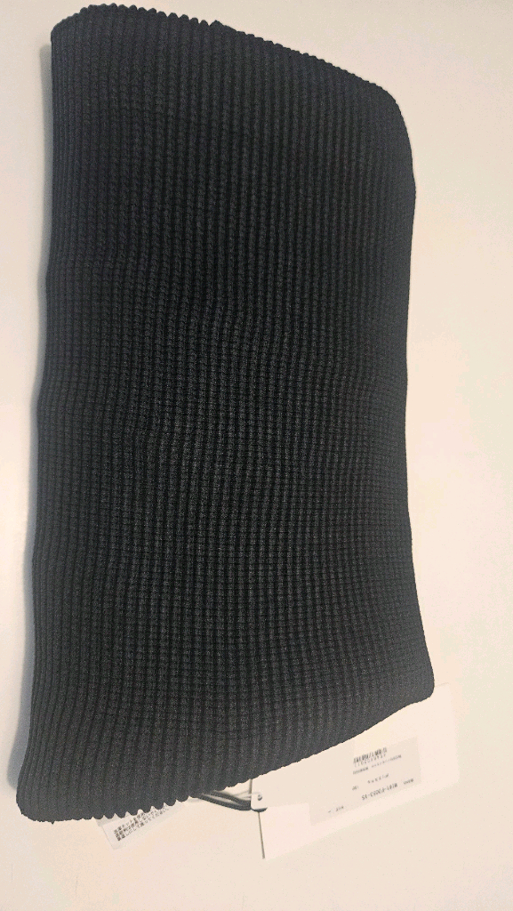 미 이세이미야케 돌먼 스트레치 가디건 블랙 이미지