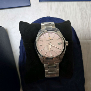 그랜드세이코 한정판 핑크송이 새제품 SBGA497 풀박 이미지