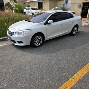 르노 sm3 ze 전기차 이미지