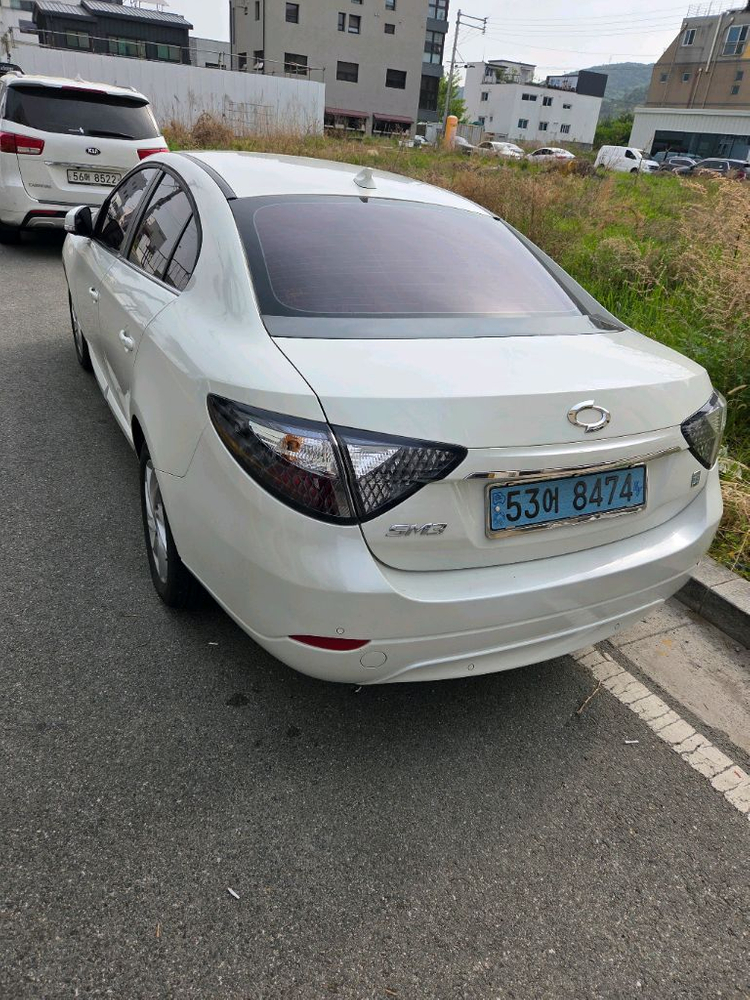 르노 sm3 ze 전기차 이미지