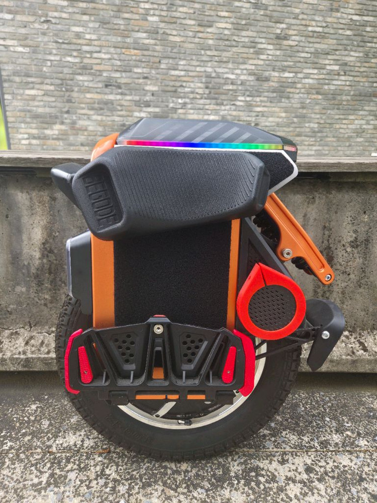 킹송 S16PRO 1480Wh 84V 서스펜션 전동외발휠 이미지
