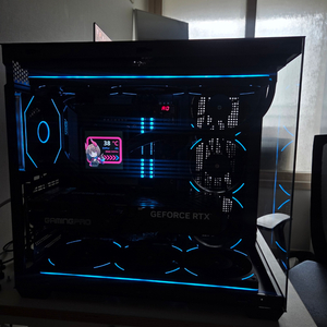 고성능 게이밍 PC 본체 이미지