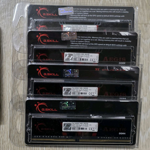 지스킬 Aegis DDR4-3200 16기가 램 4장 팝니다. 이미지