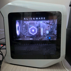 Dell 에일리언웨어 게이밍 PC (i9-13900KF, 64GB RAM, 2TB SSD) 반본체 컴퓨터 이미지