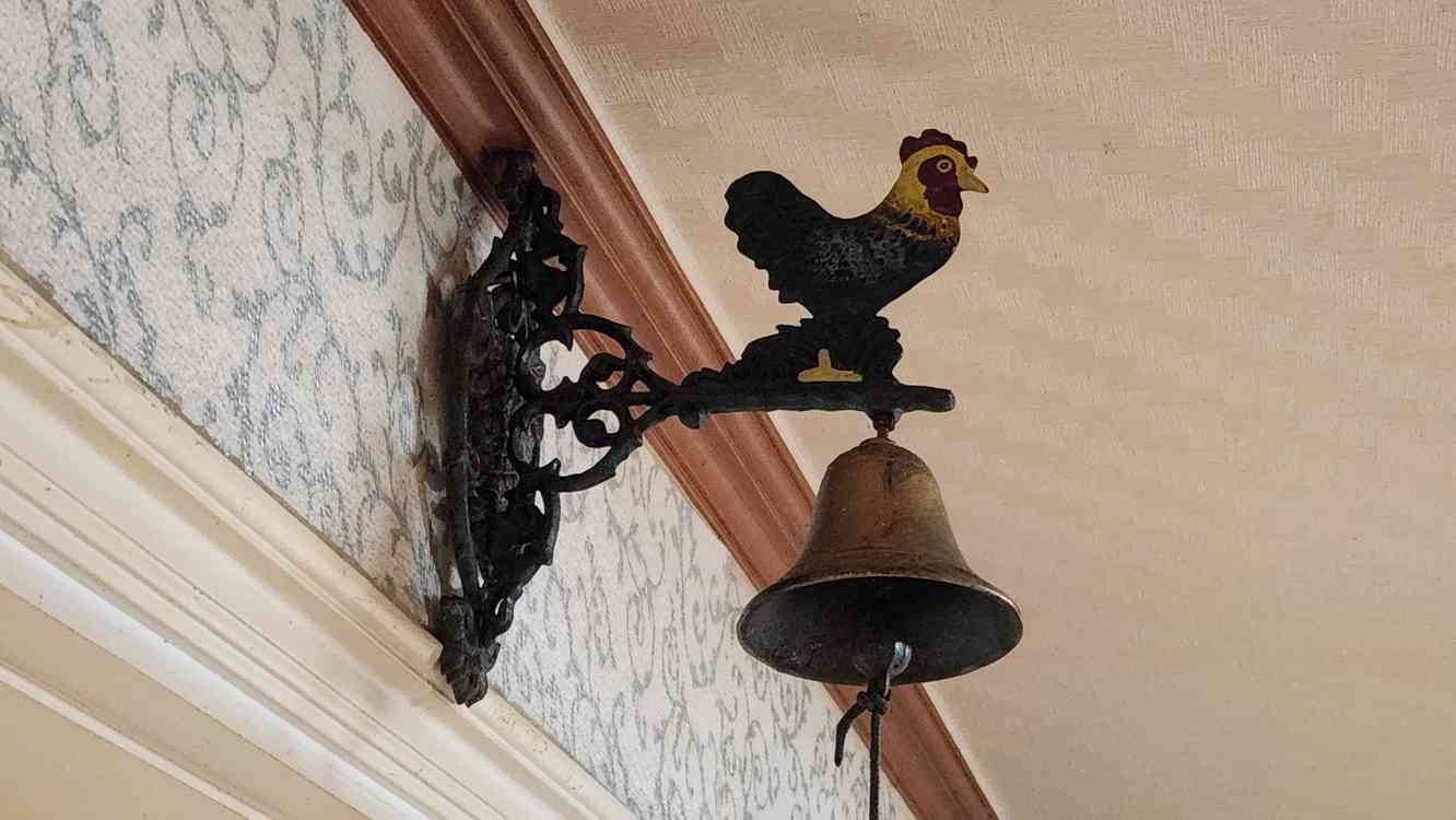 미국산 빈티지 무쇠 닭종 벽걸이형 이미지