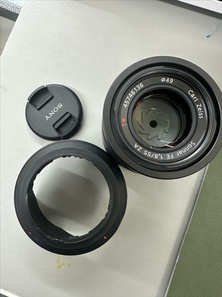 소니 FE 55mm F1.8 렌즈 이미지