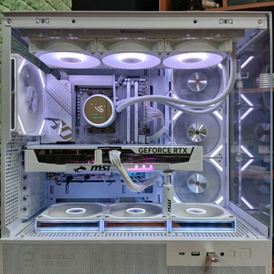 미사용 ) 9800X3D & RTX5070TI 컴퓨터 PC 이미지