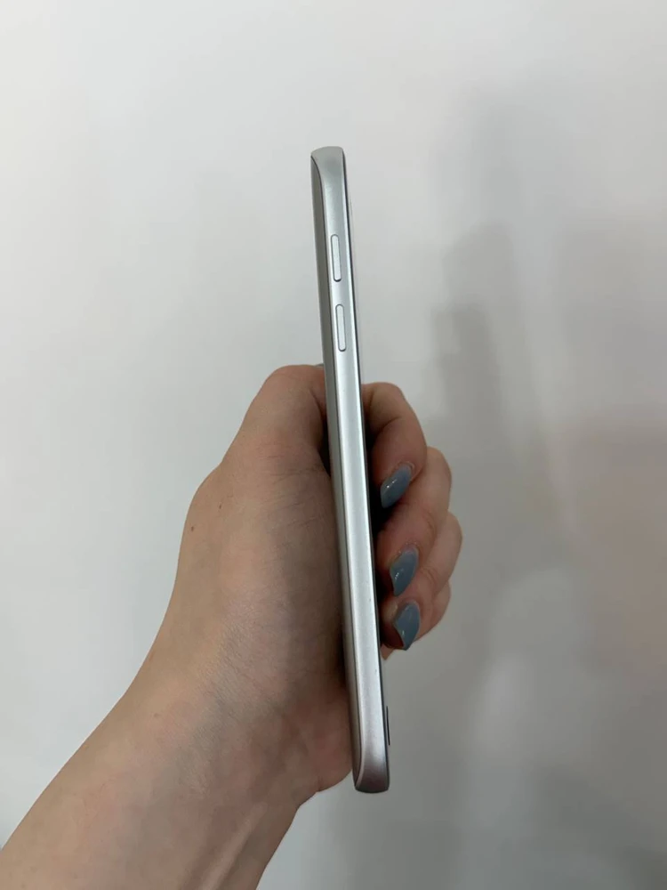 갤럭시S7 실버 32GB Y1750 이미지