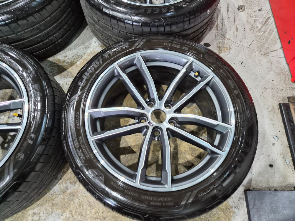 BMW G30 5시리즈 662M 18인치 순정 휠타이어 판매합니다 이미지
