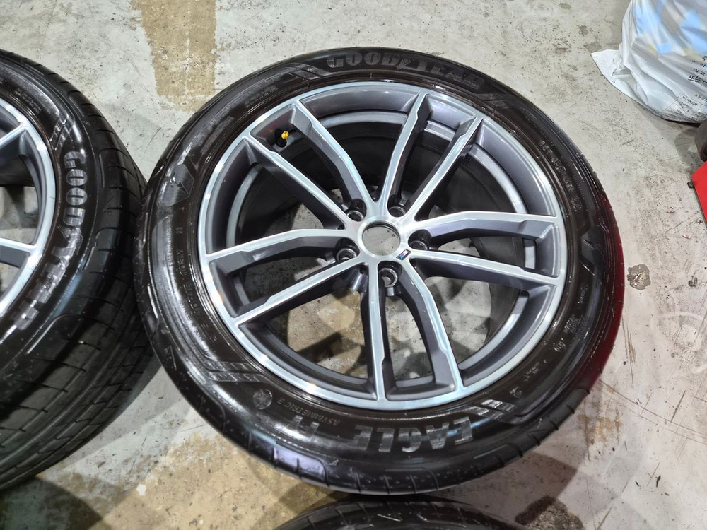 BMW G30 5시리즈 662M 18인치 순정 휠타이어 판매합니다 이미지