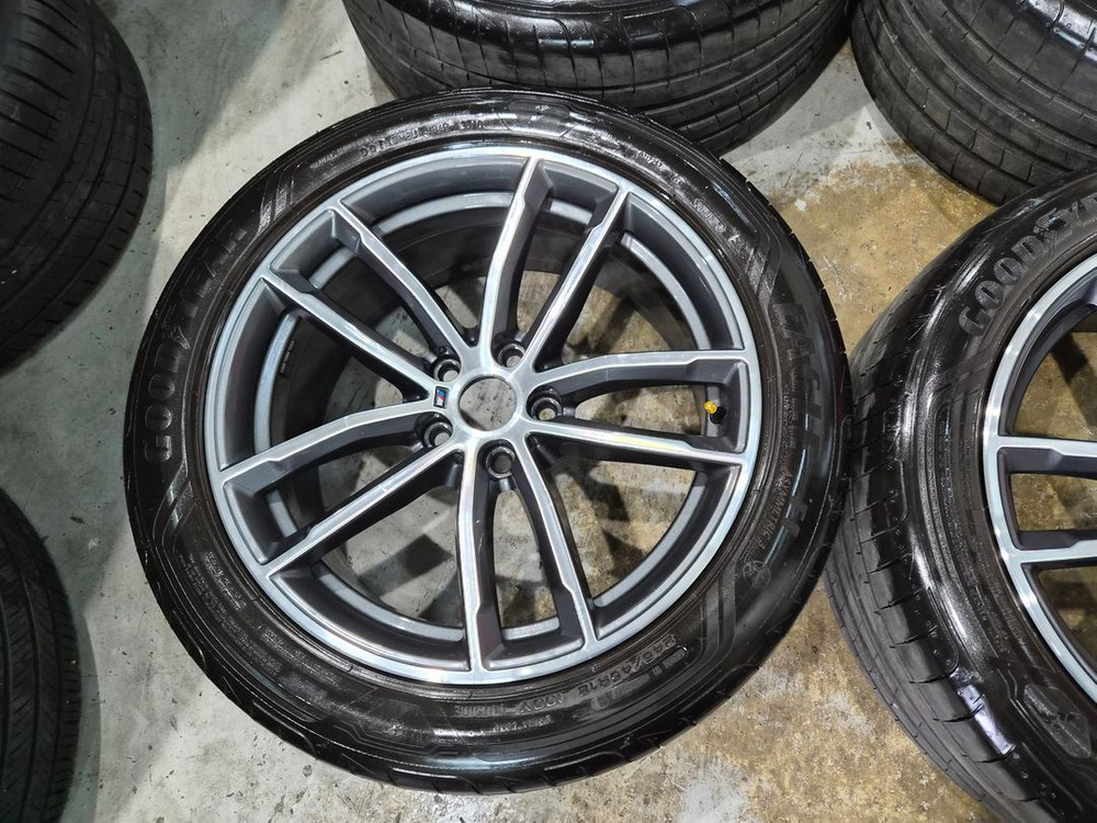 BMW G30 5시리즈 662M 18인치 순정 휠타이어 판매합니다 이미지