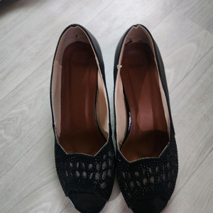 여성 스티커 장식 오픈토 힐 이미지