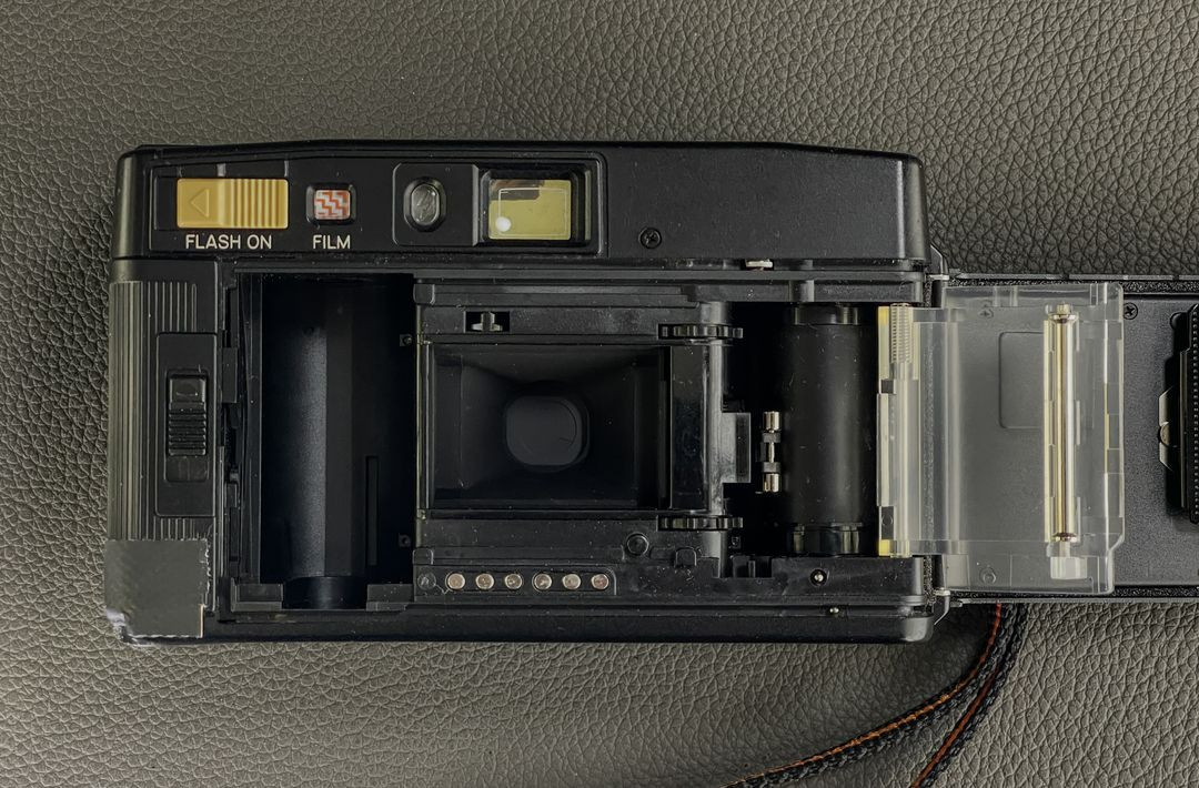 미놀타 소형 정밀하고 기발한 필름카메라 Minolta AF-S V&D Quartz 이미지
