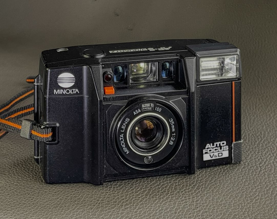 미놀타 소형 정밀하고 기발한 필름카메라 Minolta AF-S V&D Quartz 이미지