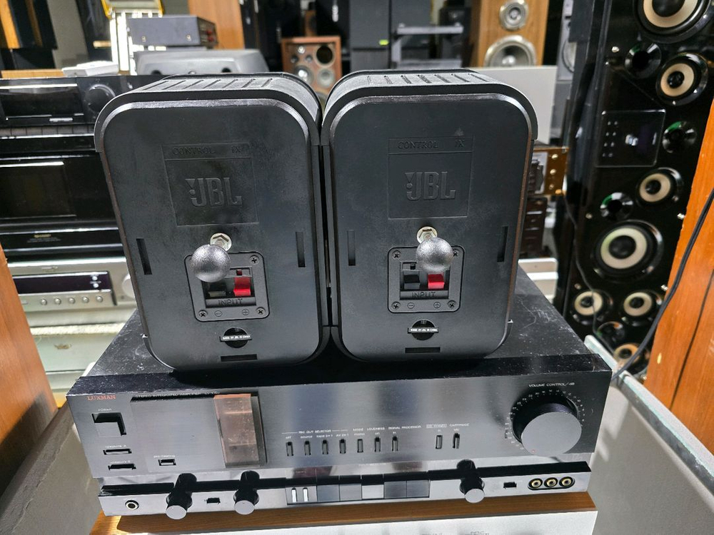 JBL Control 1 Xtreme 북쉘프 스피커 이미지