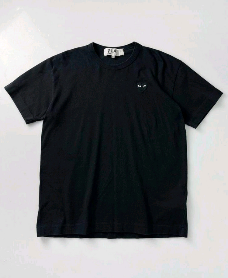 꼼데가르송 26ss(최신형) 블랙하트 와펜 반팔티 S/M/L(남녀공용) 이미지