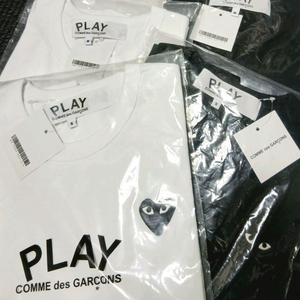 꼼데가르송 26ss(최신형) 블랙하트 와펜 반팔티 S/M/L(남녀공용) 이미지