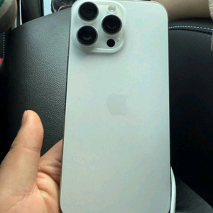 아이폰16프로 맥스 자급제 화이트 이미지