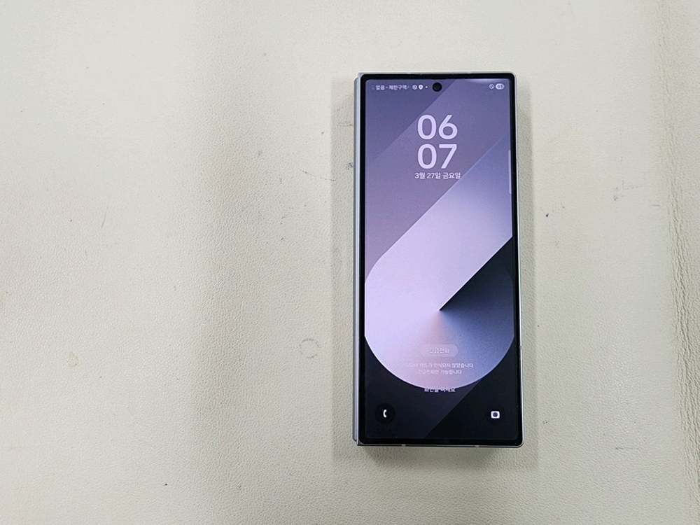갤럭시폴드6 256G 무잔상 무기스 무찍힘 상태최상 ^^ 이미지
