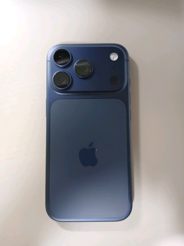 아이폰17프로 딥블루 256gb 자급제 이미지