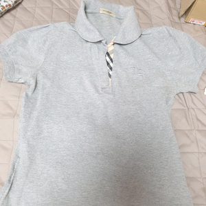 여성 반팔 버버리셔츠 이미지