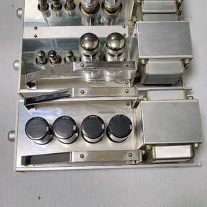 진공관 앰프 세트 이미지