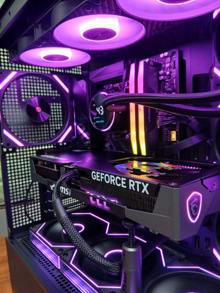 미사용 ) 9800X3D & RTX5070TI 컴퓨터 PC 판매 이미지