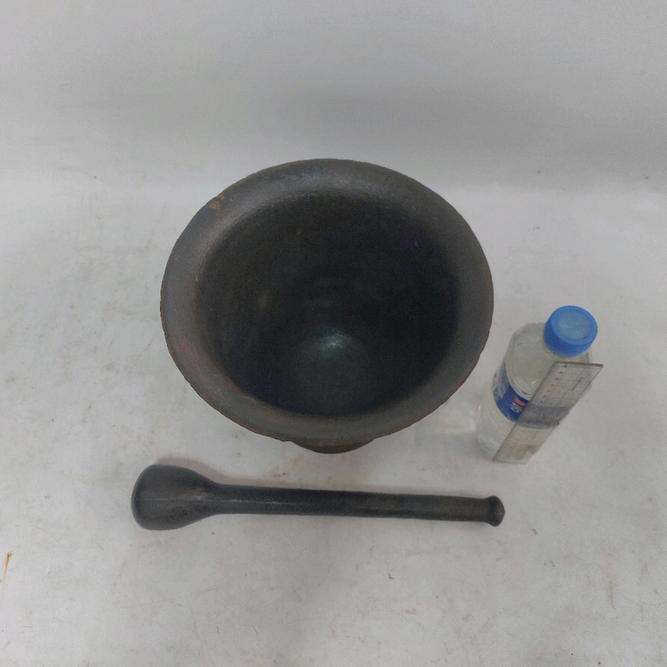 무쇠절구 와 공이 세트 이미지