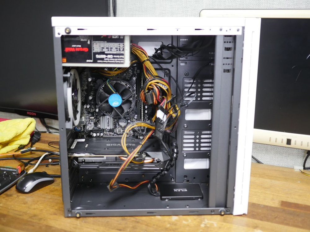 게이밍 PC 본체 i5-9400F 16GB GTX1060 3G 게임용 컴퓨터 이미지