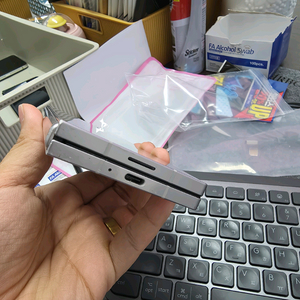 (7737)갤럭시z폴드6 512 깨끗한기기 판매 이미지