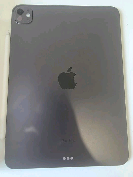 iPad Pro 11인치 M4 Wi-Fi 1TB + 애플펜슬 프로 2세대+ 애플케어 이미지