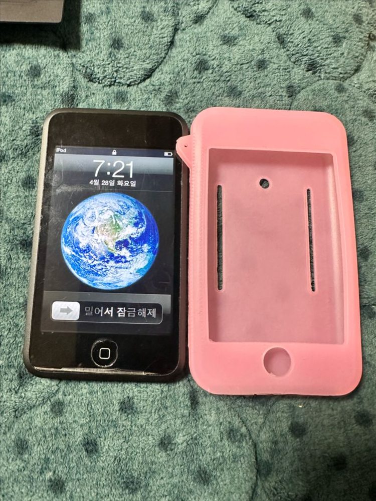 A1213 아이팟 터치 1세대 이미지