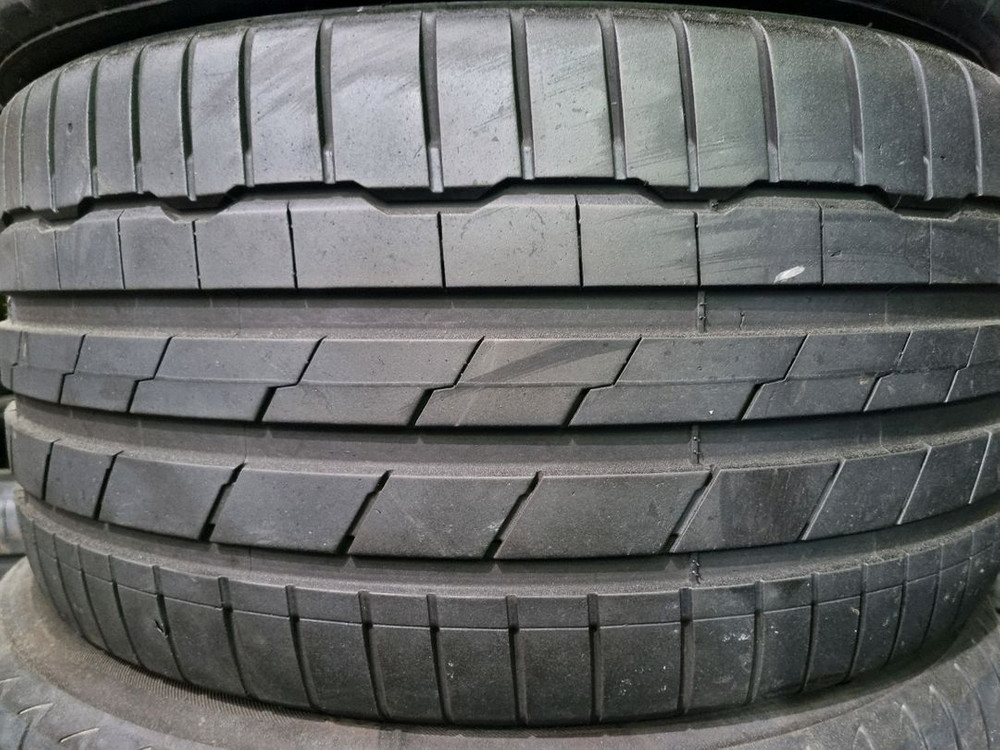 275 30 20 벤투스 에보3 24년생산 이미지