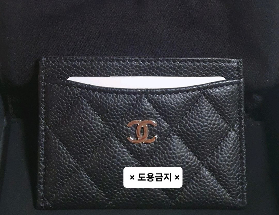 샤넬 클래식카드지갑(슬롯) 블랙은장 케비어 새상품 이미지