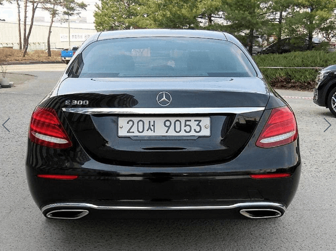 18년식 벤츠 E클래스 E300익스클루시브 스탠다드(완전무사고,1인신조,키2개,시운전가능,할부가능,최저가) 이미지