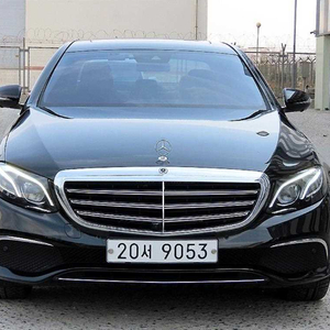18년식 벤츠 E클래스 E300익스클루시브 스탠다드(완전무사고,1인신조,키2개,시운전가능,할부가능,최저가) 이미지