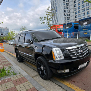 전국최저가 3세대 에스컬레이드 플래티늄 모델 이미지