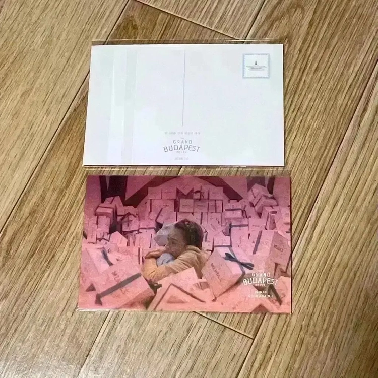 애스터로이드시티 아티스트뱃지 아트카드필름마크 웨스앤더슨영화 프렌치디스패치 이미지